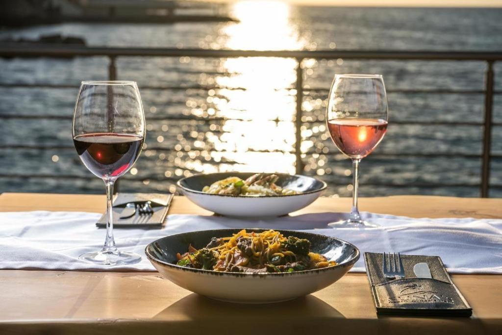 Riverside Garden Resort & Suna'S Beach Club Krini Bagian luar foto