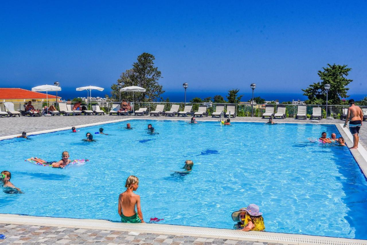 Riverside Garden Resort & Suna'S Beach Club Krini Bagian luar foto
